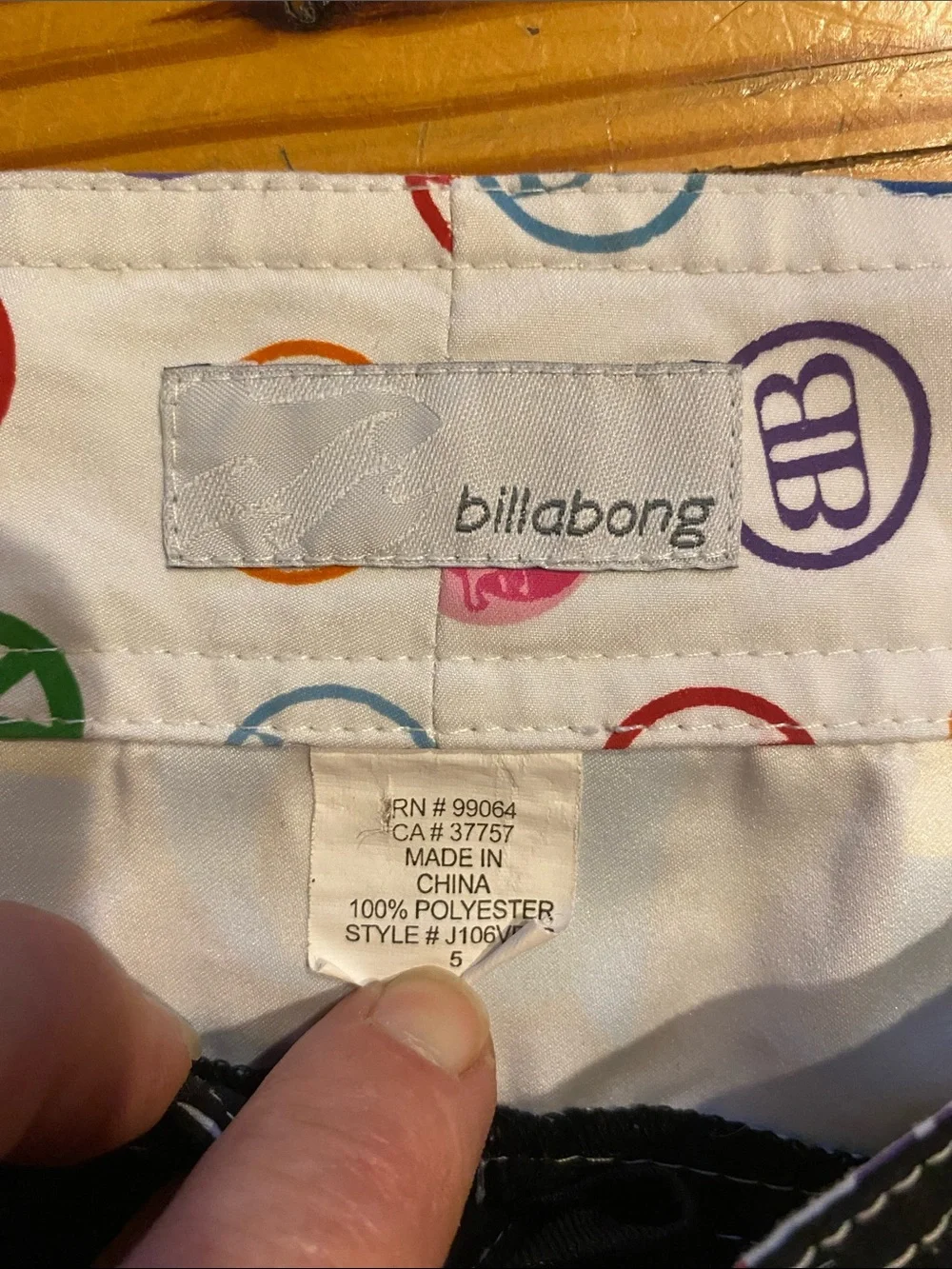 Juniors Billabong White Swim Shorts with Multicolor Logo Circles size 5